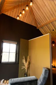 Charming luxury holiday home with a large garden. - Image 3