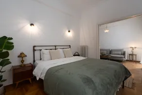 2BR Vintage & Artistic Retreat in Athens heart - Image 3