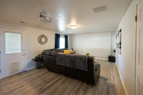 4bd rm | king | lux | fast WiFi - Image 5