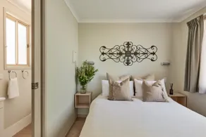 Cozy Tenterfield Cabin – Ensuite, Kitchen & Deck - Image 5
