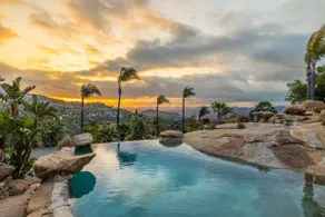 Secluded Boulder Groves Resort Getaway! - Image 4