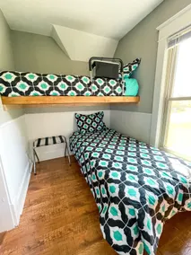 Oma's Beach House - Image 5