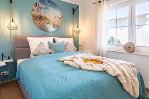 Apartment togetherness between marina and sea - Image 3