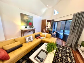 The Loft At Oak Street - Image 4