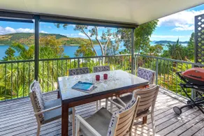 Heliconia 10 - Sea View & Buggy - Image 3