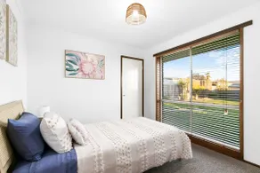 3 Bed Rm Home with style & comfort you will love - Image 4