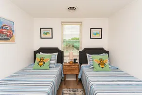 ”The Hive”-Downtown Berlin, 4 BR, Sleeps 8, 2 Bath - Image 4