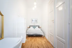 Sunset Treasure 3-BDR Apartment - Image 5