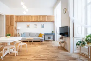 Sunset Treasure 3-BDR Apartment - Image 3