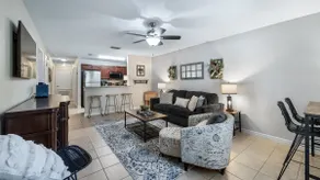 Charming Family & Triathlete Downtown Suite 857 - Image 4
