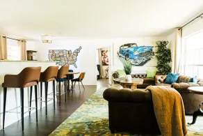 * Beautiful Lakehouse with Pool and Movie Theater* - Image 4