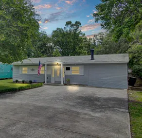 Cozy 3-bd Home Near Everything! - Image 2