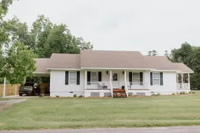 Renovated, rare, peaceful home - Image 2