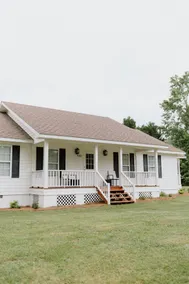 Renovated, rare, peaceful home - Image 4