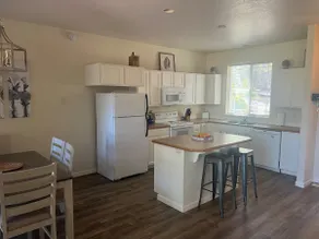 Running Y Townhouse w/ A View - 3 bedroom 2.5 bath - Image 3