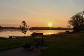 Lake cabin on Holcombe flowage. Loft views, fire pit, and nearby hiking. - Image 4