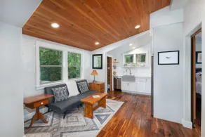 Charming one bedroom apartment in the forest. - Image 5