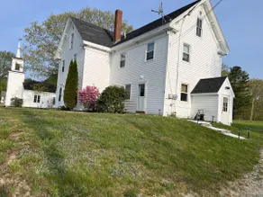 Quaint Coastal Village Apt. - Image 3