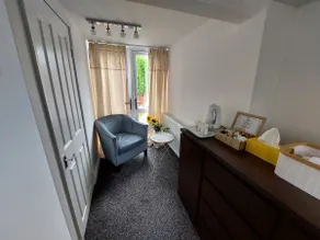 Private room/annexe/extension 20min walk to airpor - Image 4