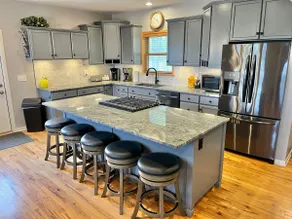 Gorgeous Lodge 1mile to Crystal Mtn, 4Bed+2Ba+2Family Rms+Game Rm+Kayaks+Pets Ok - Image 2