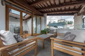 Residence with rooftop terrace {very central} - Image 2