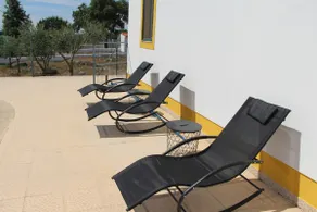 Country house with pool - Image 2
