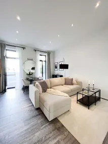 Spacious City Apartment - Image 2