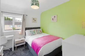 Grayle House by Cliftonvalley Apartments - Image 3