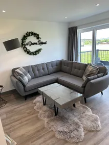 Modern Estuary View Town House - Image 3