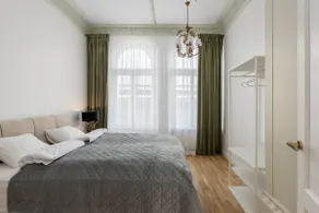 Art Deco apartment in Old Town | Great for Groups - Image 3