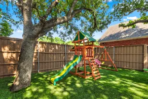 Luxury Pool Haven • Backyard Games & Pool Table - Image 2