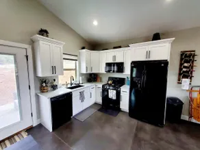 Ski-Line Lodge - Image 3