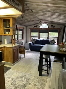 Stable Cabin - Image 3
