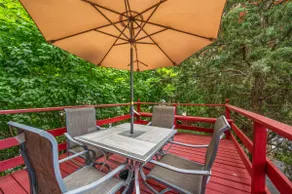 3 bedroom 1 bath house-Free Parking-10 min to EWR. - Image 5