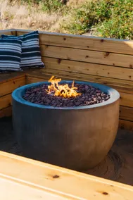 Beachfront Hot Tub Retreat for Two - Image 5