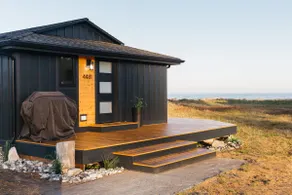 Beachfront Hot Tub Retreat for Two - Image 2
