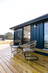 Beachfront Hot Tub Retreat for Two - Image 4
