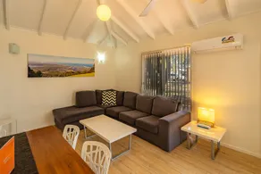Ingenia Beachside Cottage - Image 4
