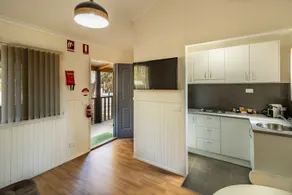 Ingenia Deluxe Cabin 1 Bedroom - Image 3