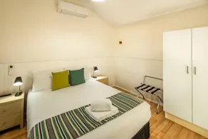 Ingenia Deluxe Cabin 1 Bedroom - Image 2