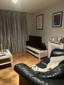 1 Bedroom Flat In East London - Image 3