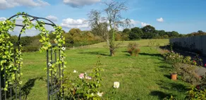Beautiful & Spacious Countryside Cottage - Image 2