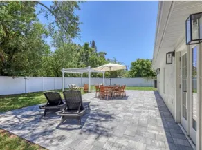 House on Hibiscus - New, Close to Beach and Everything Else. Pet Friendly! - Image 4