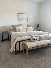 New Modern Home - Image 3