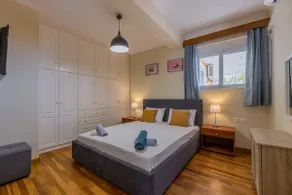 Scarlett City Apartment - Image 2