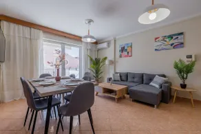 Scarlett City Apartment - Image 4