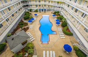 Waterfront 2 Story Penthouse! 4Bd/3Bth - Image 4