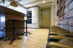 Charming Beoley Farmhouse - Image 5