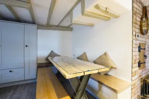 Charming Beoley Farmhouse - Image 4