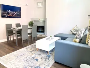 2 Bed Town Cntre Nr Theatre Free Park Wi Fi & Grdn - Image 4